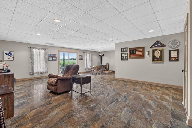 663 Lake Haven Dr, Tullahoma, TN 37388
