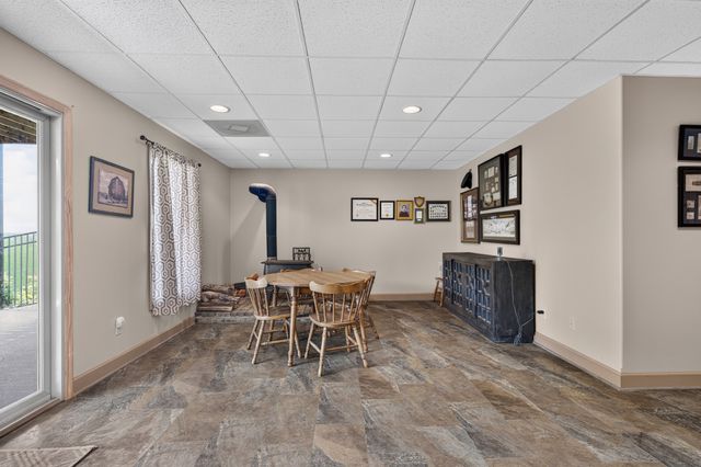 663 Lake Haven Dr, Tullahoma, TN 37388