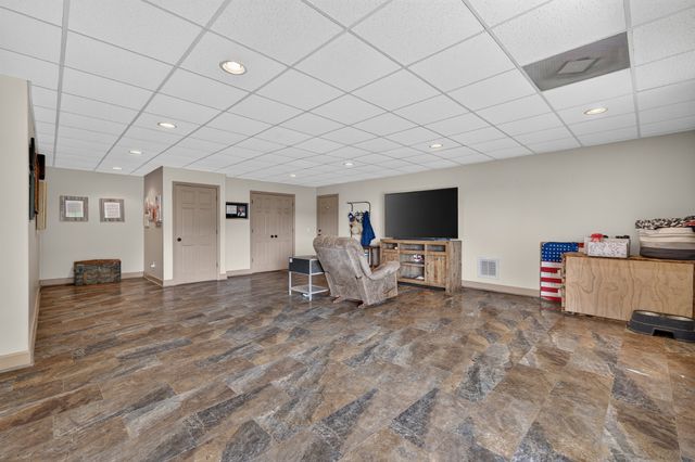 663 Lake Haven Dr, Tullahoma, TN 37388