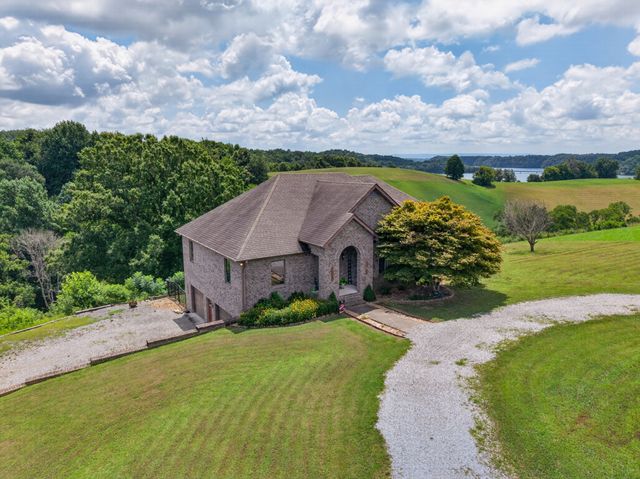 663 Lake Haven Dr, Tullahoma, TN 37388