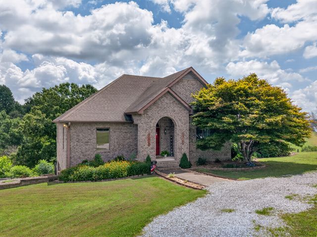 663 Lake Haven Dr, Tullahoma, TN 37388