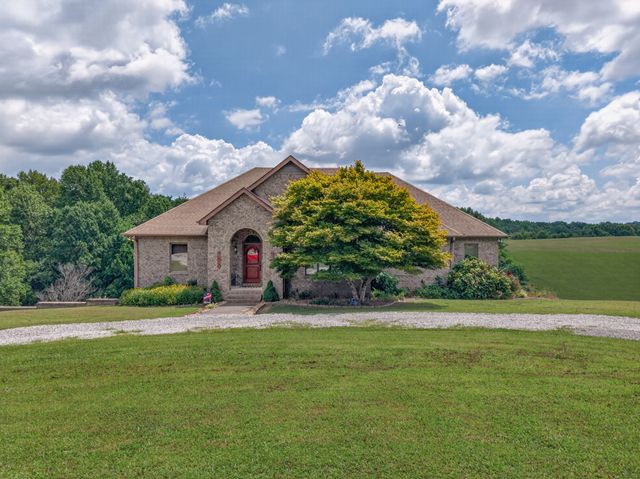 663 Lake Haven Dr, Tullahoma, TN 37388