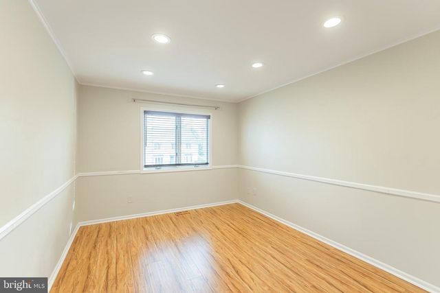 23 EXETER, Princeton, NJ 08540