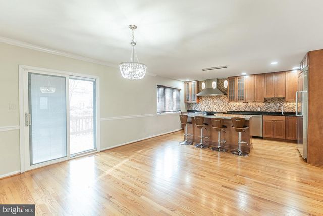 23 EXETER, Princeton, NJ 08540