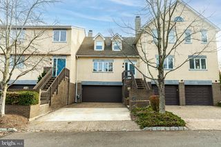 23 EXETER, Princeton, NJ 08540