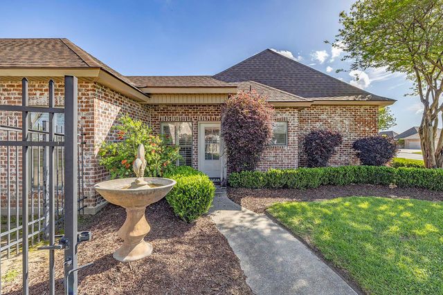 3402 Briarwood Dr, Houma, LA 70360