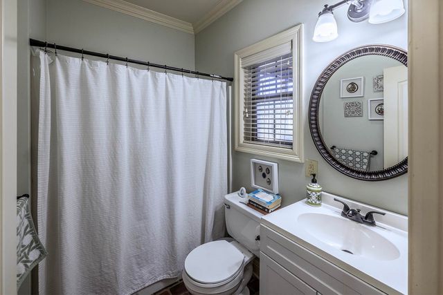 3402 Briarwood Dr, Houma, LA 70360