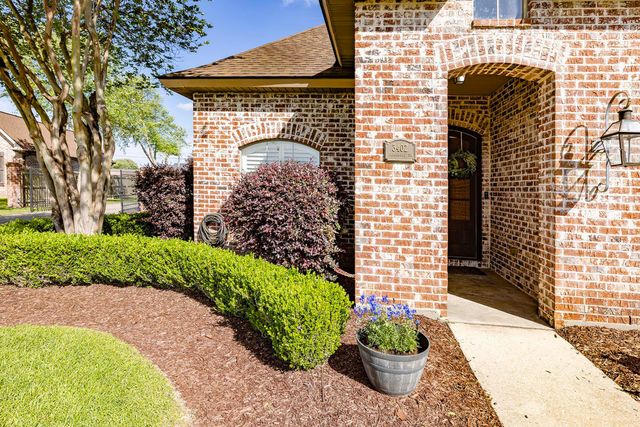 3402 Briarwood Dr, Houma, LA 70360