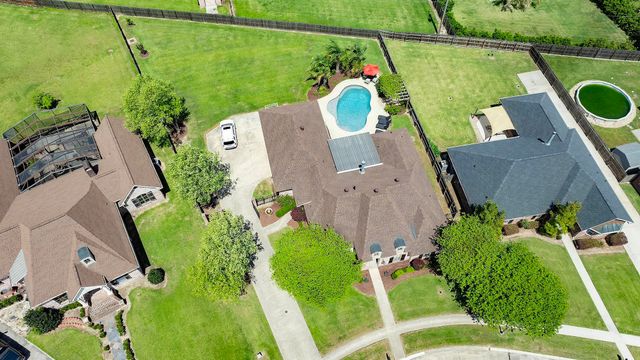 3402 Briarwood Dr, Houma, LA 70360