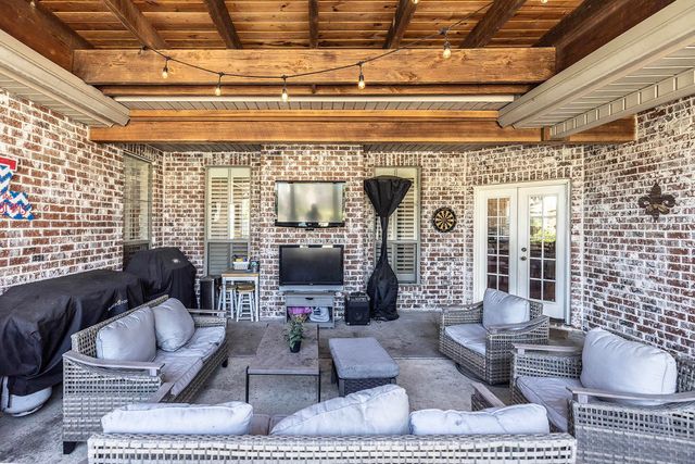 3402 Briarwood Dr, Houma, LA 70360