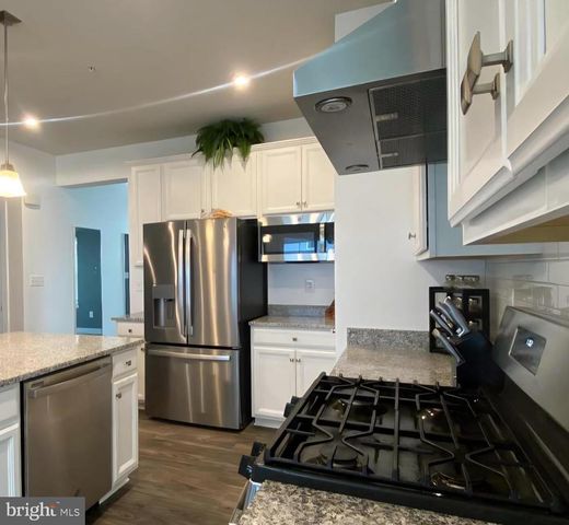 647 FALCON LN, Aberdeen, MD 21001