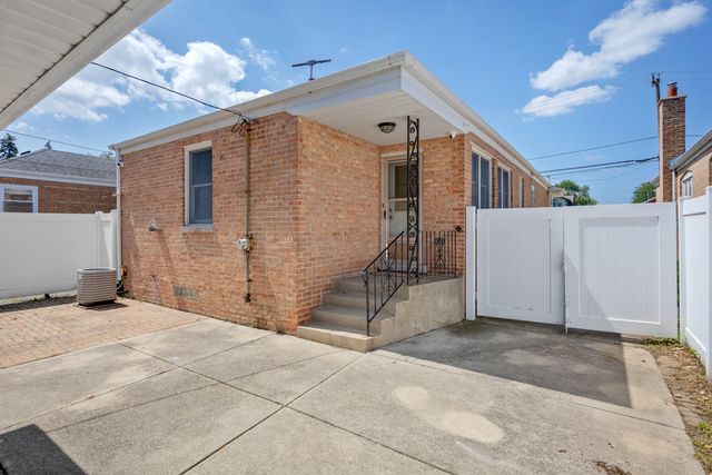 11413 S Saint Louis Avenue, Chicago, IL 60655
