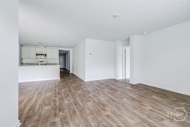 445 Coconut Drive, Bloomingdale, GA 31302