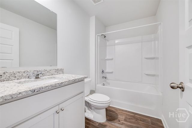 445 Coconut Drive, Bloomingdale, GA 31302
