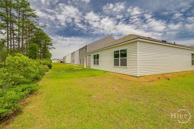 445 Coconut Drive, Bloomingdale, GA 31302
