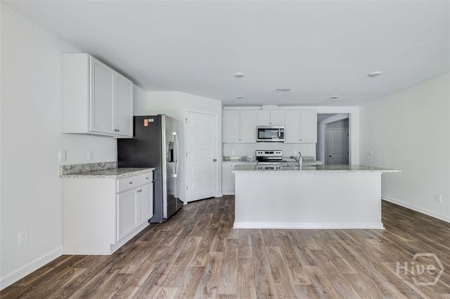 445 Coconut Drive, Bloomingdale, GA 31302