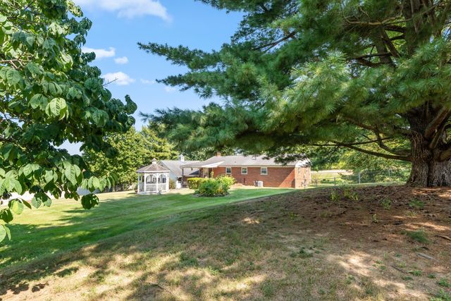 7921 Hopeful Church Road, Florence, KY 41042