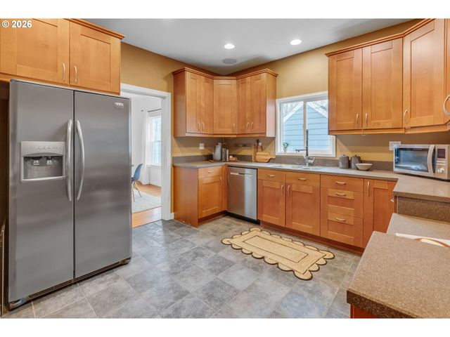 9747 N SMITH St, Portland, OR 97203