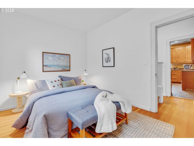 9747 N SMITH St, Portland, OR 97203