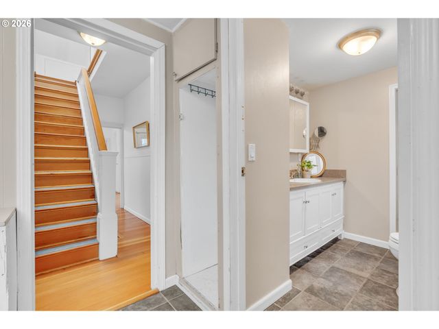 9747 N SMITH St, Portland, OR 97203