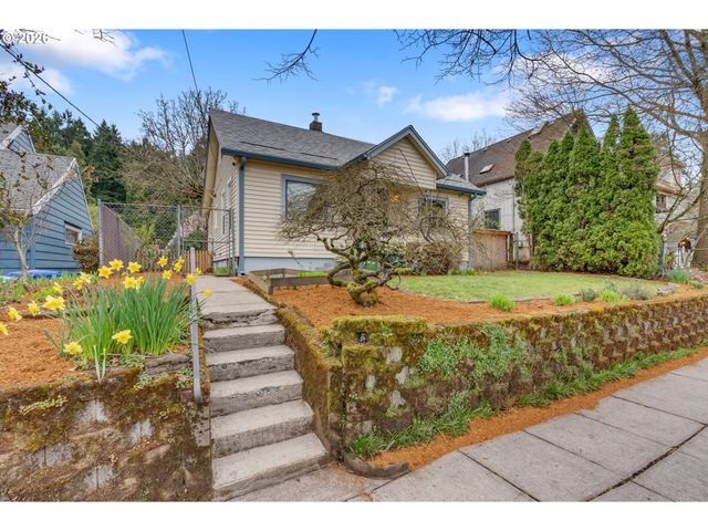 9747 N SMITH St, Portland, OR 97203