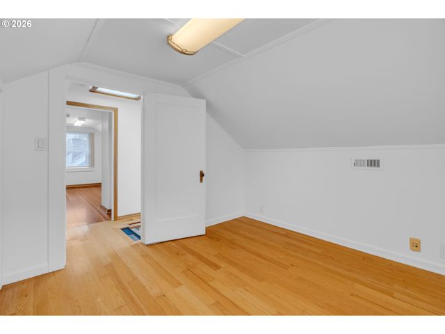 9747 N SMITH St, Portland, OR 97203