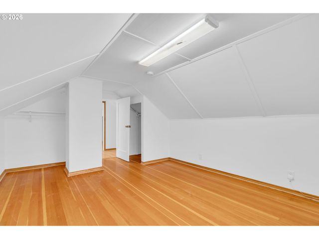 9747 N SMITH St, Portland, OR 97203