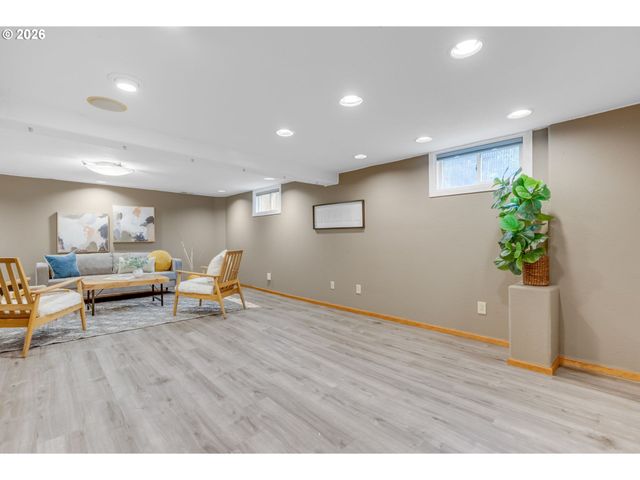 9747 N SMITH St, Portland, OR 97203