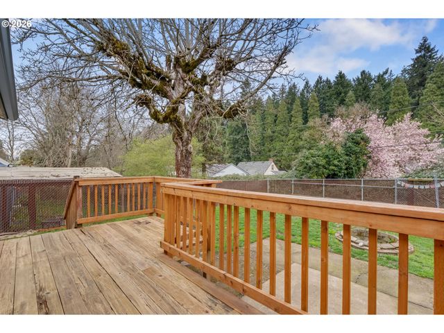 9747 N SMITH St, Portland, OR 97203