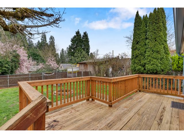 9747 N SMITH St, Portland, OR 97203