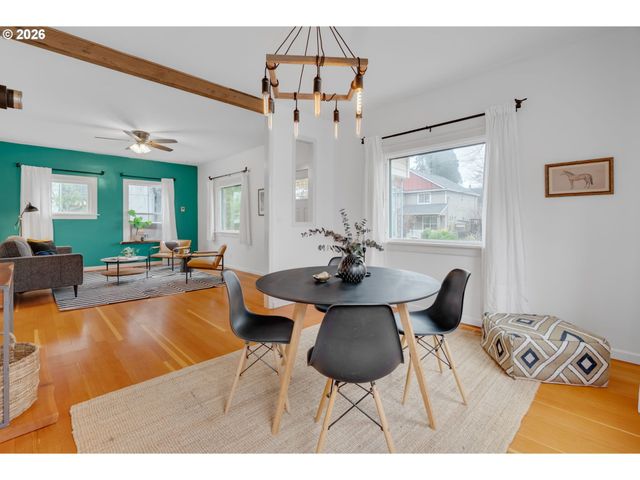 9747 N SMITH St, Portland, OR 97203