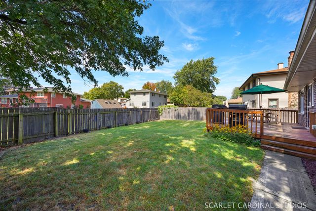 970 Dearborn Circle, Carol Stream, IL 60188