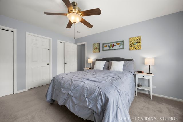 970 Dearborn Circle, Carol Stream, IL 60188