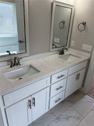 28 Kincardine Drive, Bella Vista, AR 72715