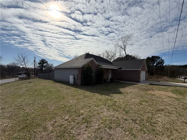 28 Kincardine Drive, Bella Vista, AR 72715