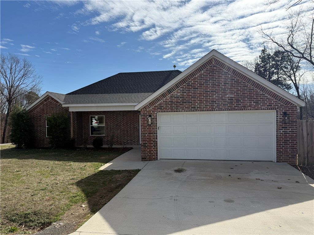 28 Kincardine Drive, Bella Vista, AR 72715