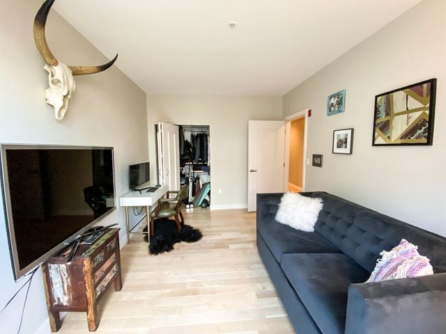 323 Boylston 201, Brookline, MA 02445