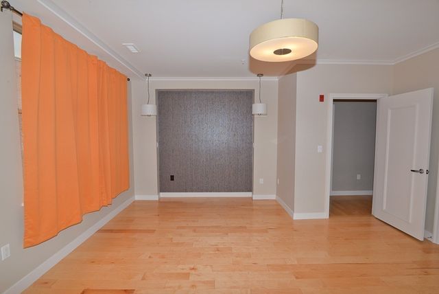 323 Boylston 201, Brookline, MA 02445