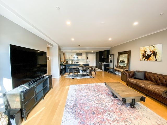 323 Boylston 201, Brookline, MA 02445