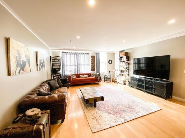323 Boylston 201, Brookline, MA 02445