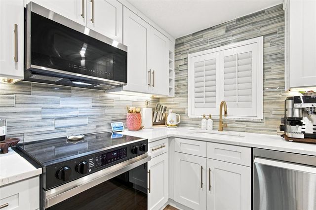 17035 GULF BOULEVARD 122, North Redington Beach, FL 33708