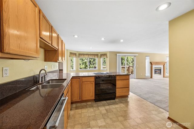 14319 106th Avenue Ct E, Puyallup, WA 98374
