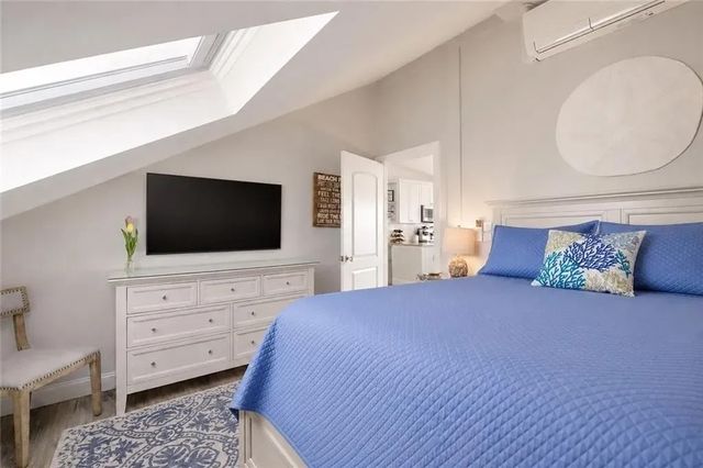 419 Broadway 5, Newport, RI 02840