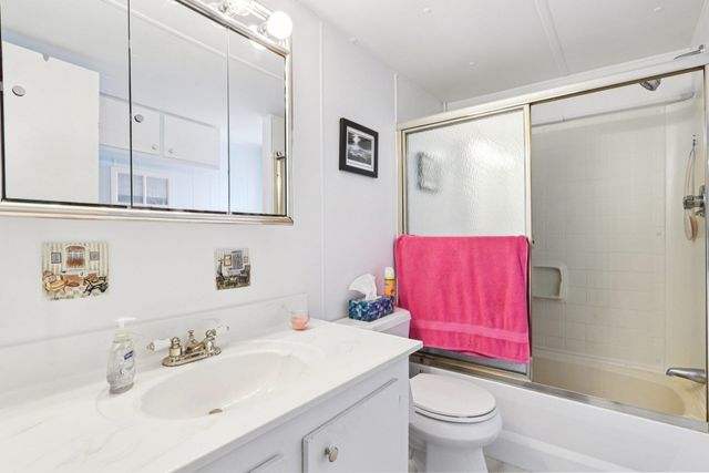 51 Bell Drive, Salem, NH 03079