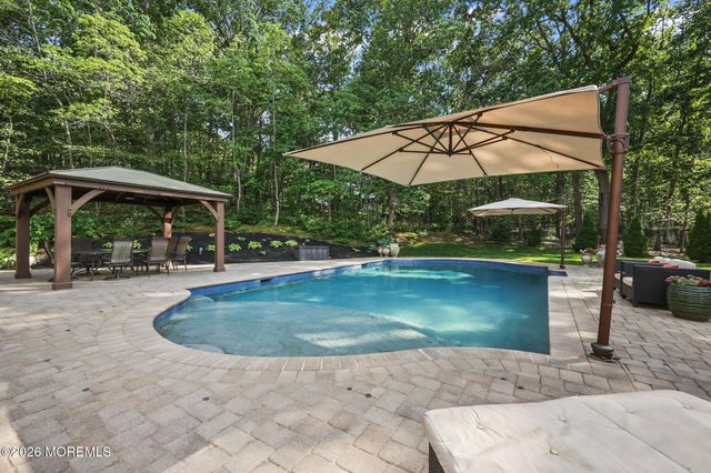 10 Country Club Lane, Marlboro, NJ 07746