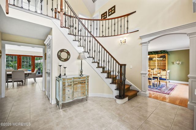10 Country Club Lane, Marlboro, NJ 07746