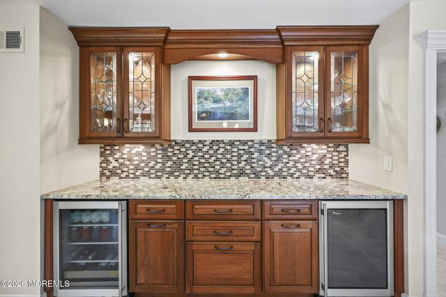 10 Country Club Lane, Marlboro, NJ 07746