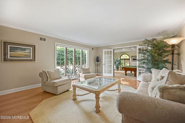 10 Country Club Lane, Marlboro, NJ 07746