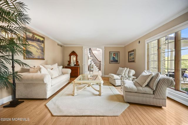 10 Country Club Lane, Marlboro, NJ 07746