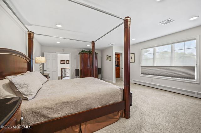 10 Country Club Lane, Marlboro, NJ 07746
